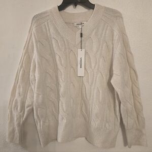 Vigoss cable-knit V-neck sweater In cream color Size Small